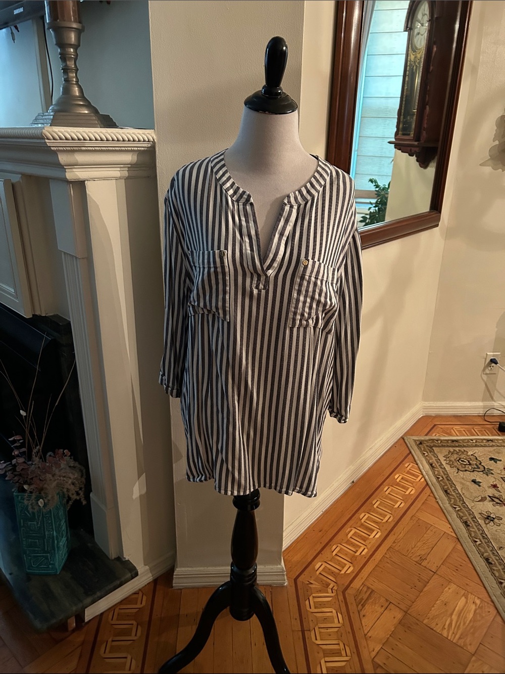Jones New York Black & White Vertical Stripe Tunic